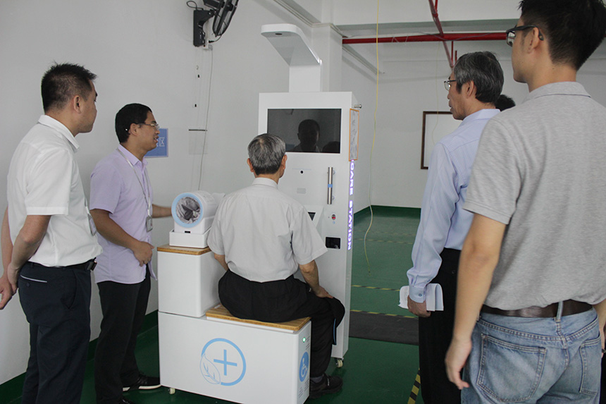  臺(tái)灣應(yīng)急協(xié)會(huì)唐云明總會(huì)長(zhǎng)、三航工業(yè)技術(shù)研究院楊金銘院長(zhǎng)一行蒞臨旭子科技指導(dǎo)工作 