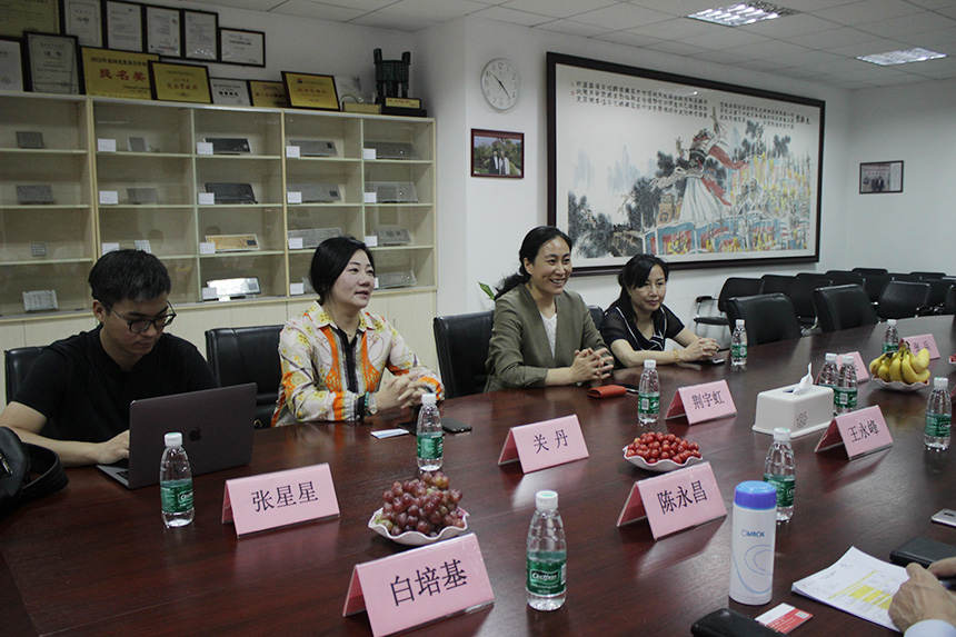 益彩基金秘書(shū)長(zhǎng)荊宇虹、副秘書(shū)長(zhǎng)關(guān)丹一行蒞臨旭子科技指導(dǎo)工作