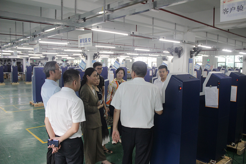 益彩基金秘書(shū)長(zhǎng)荊宇虹、副秘書(shū)長(zhǎng)關(guān)丹一行蒞臨旭子科技指導(dǎo)工作