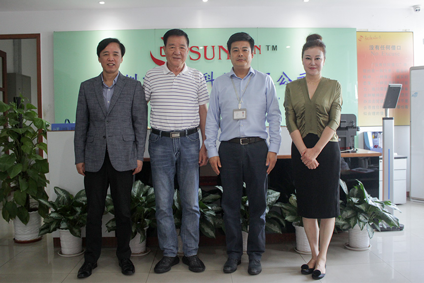 原深圳市委常委、招商局蛇口工業(yè)區(qū)總經(jīng)理喬勝利蒞臨旭子科技指導(dǎo)工作
